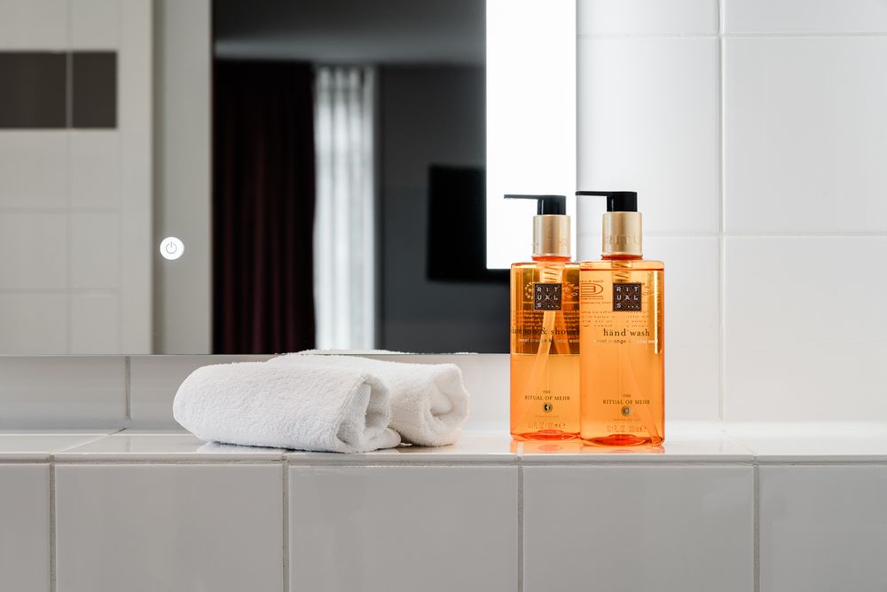 Amenities van Rituals in de badkamer.